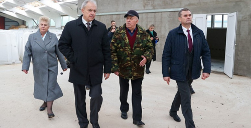 Порядок там, где постоянно работают в тонусе. Сергеенко посетил сельхозпредприятия Браславского района