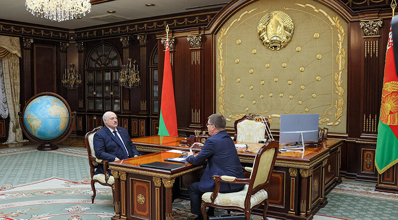 Lukashenko sees trade unions as pillar of social stability 