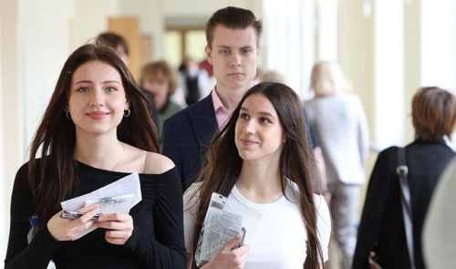 У ВНУ Беларусі стартуюць унутраныя ўступныя іспыты для абітурыентаў-мэтавікоў