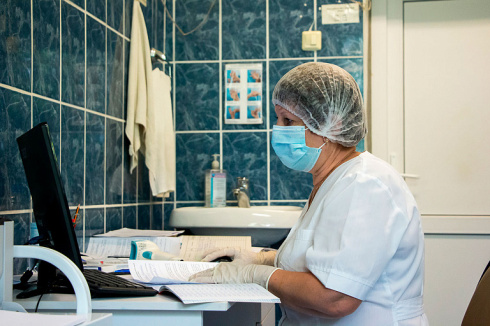 В Беларуси с 2026 года заработают электронные медкарты и больничные