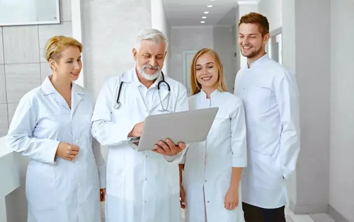 Как помирить иксов и зумеров?