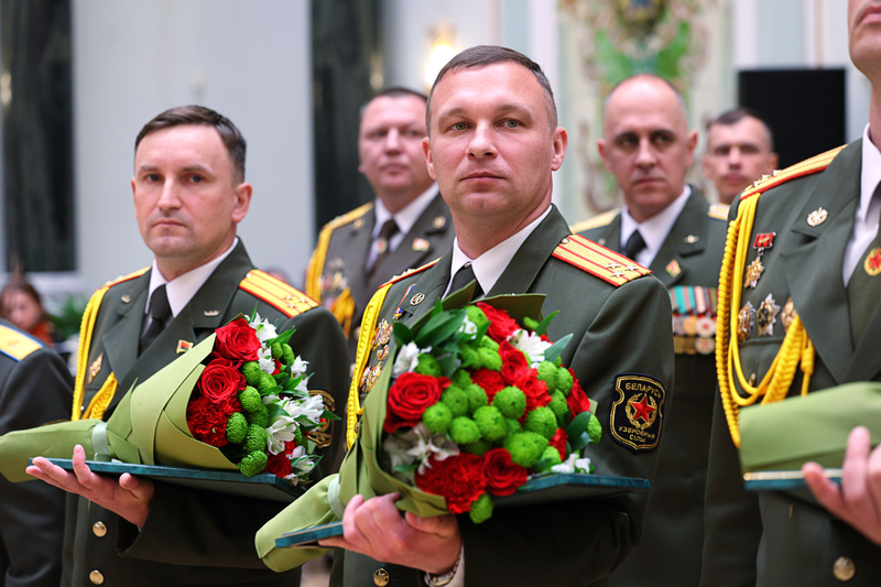 256195-05.jpg
