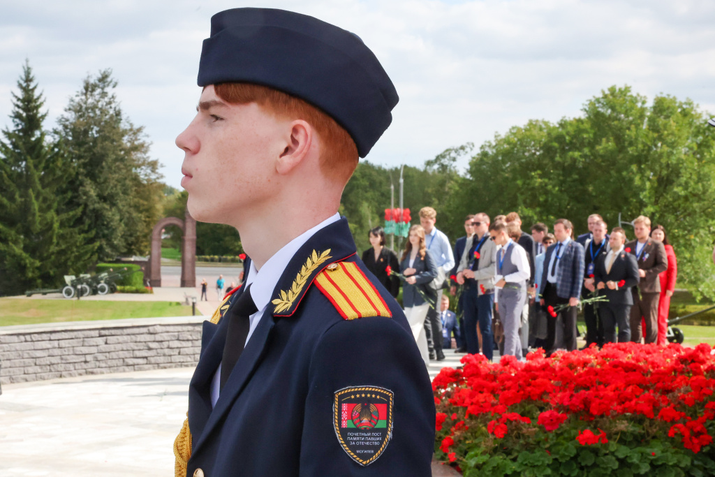 257012-25.JPG