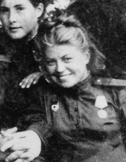 Валентина Баранова Фото 1943 г..jpg