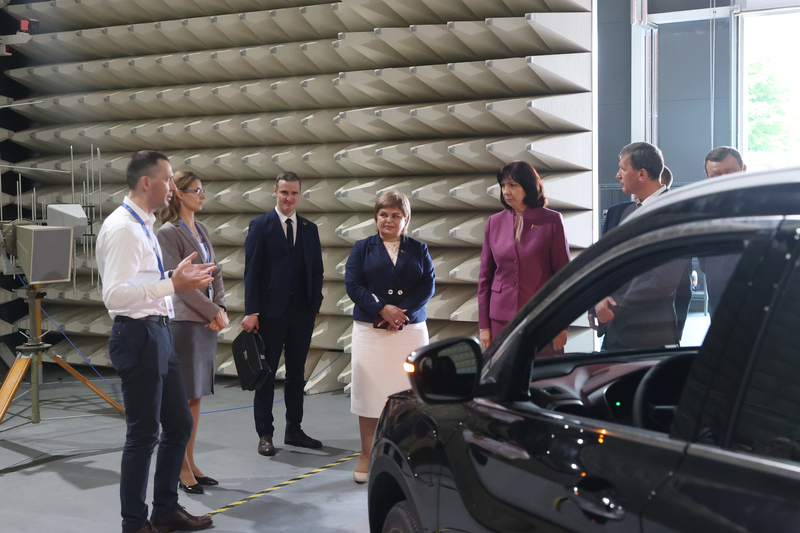 255880-27.jpg 255880-27.jpg